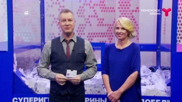 Два автомобиля нашли хозяев на фестивале "Время Побед" в Тюмени