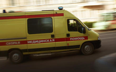 В Тюмени столкнулись мотоцикл и Toyota: два человека в реанимации