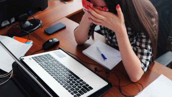 Тюменка отдала мошенникам более 2 млн рублей Тюменка отдала мошенникам более 2 млн рублей