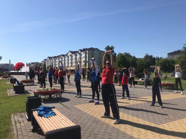 Тоболяков приглашают на фитнес-зарядки в парк Победы