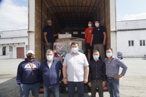 Тюменцы отправили в Казахстан гуманитарную помощь для борьбы с COVID-19