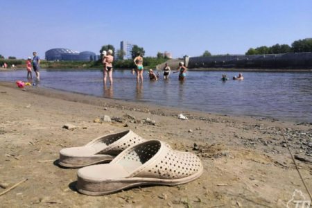 Спасатели проводят рейды по тюменским водоемам и несанкционированным пляжам