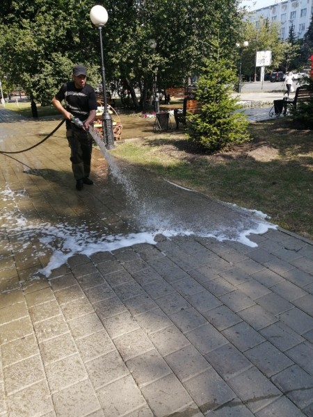 Памятник Текутьеву помыли с&nbsp;шампунем 