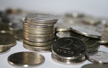 Тюменцам выплатили пособий на 42 млн рублей