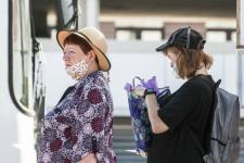 Молодогвардейцы напомнили тюменцам о масочном режиме надписями на асфальте Молодогвардейцы напомнили тюменцам о масочном режиме надписями на асфальте