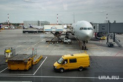 Новости кризиса 12 августа. Россиянам грозят увольнения, авиабилеты подорожают, пенсионеры получат новую выплату