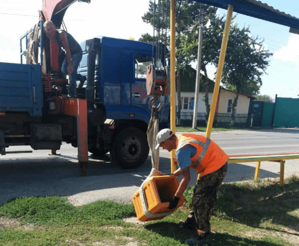 Яркие бетонные урны установили в Ишиме