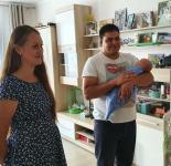 Тобольская семья принимала поздравления с рождением тройни