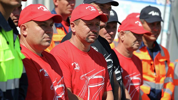 Аксенов пообещал трудоустроить всех строителей "Тавриды" Аксенов пообещал трудоустроить всех строителей "Тавриды"