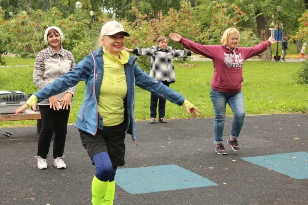 В Тюмени возобновляются уличные тренировки 55+