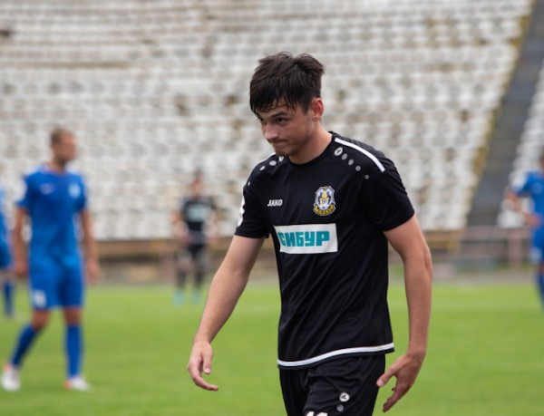 Игрок "Тюмени" признан лучшим молодым футболистом августа Игрок "Тюмени" признан лучшим молодым футболистом августа