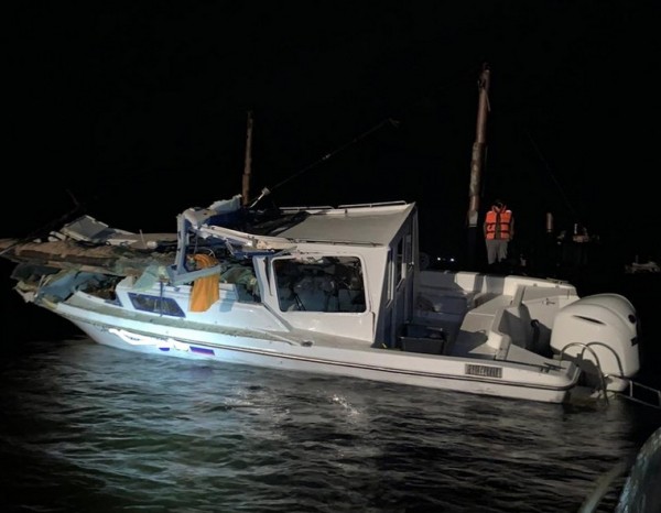 В Сургуте при столкновении катера с баржей погиб вор в законе. ФОТО