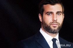 Ургант высмеял тюменскую школу за урок с захватом в заложники