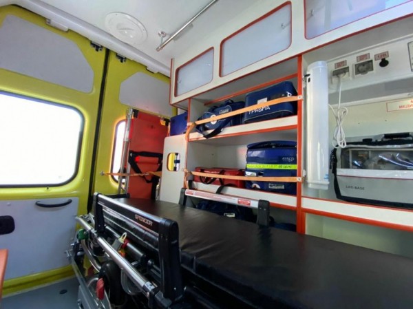 Три человека пострадали в аварии на Червишевском тракте