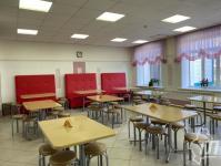 Школам - зачет: федеральный инспектор проверил, чем и как кормят начальные классы Тюмени и Тюменского района