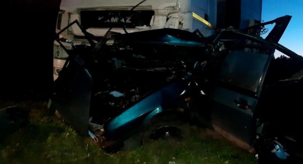 Водитель и четырнадцатилетняя пассажирка погибли на трассе Тюмень - Омск 