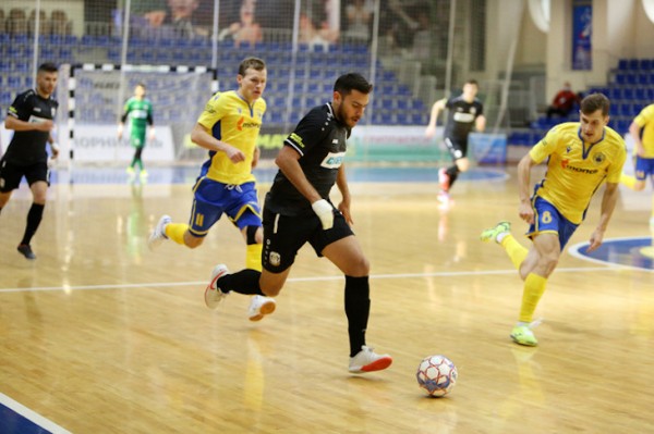 МФК "Тюмень" стартовал с двух побед в новом чемпионате