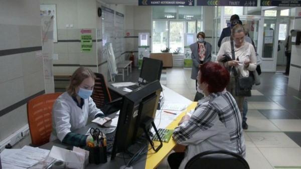 В тюменских поликлиниках меняют алгоритм работы, чтобы избежать очередей 