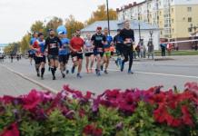 Бегун из Омска победил в тобольском полумарафоне