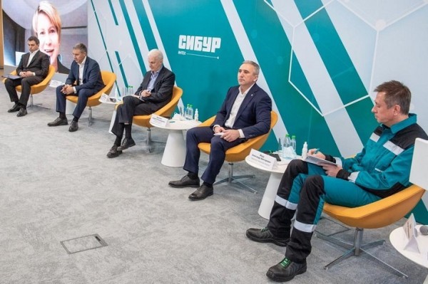 Александр Моор обозначил перспективы региона в конкуренции за человеческий капитал