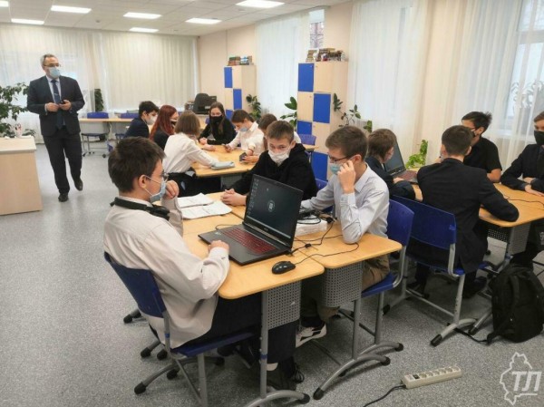 Задачу равного доступа к медицине решали на форуме "ПроеКТОриЯ" в Тюмени