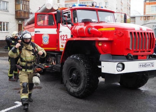 При пожаре в Тюмени погибла женщина