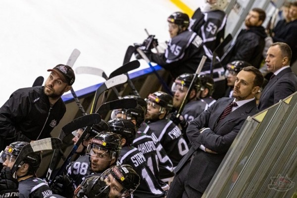 Хоккеисты тюменского "Рубина" начинают серию выездных матчей Хоккеисты тюменского "Рубина" начинают серию выездных матчей