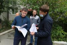 Депутат гордумы разбирается с затоплением квартиры в своем избирательном округе Депутат гордумы разбирается с затоплением квартиры в своем избирательном округе