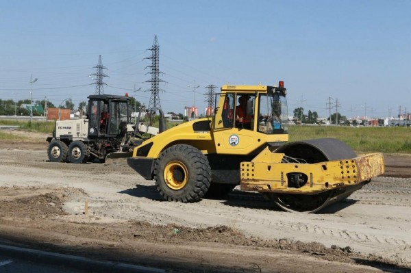 Евгений Заболотный поздравил с профессиональным праздником работников дорожного хозяйства
