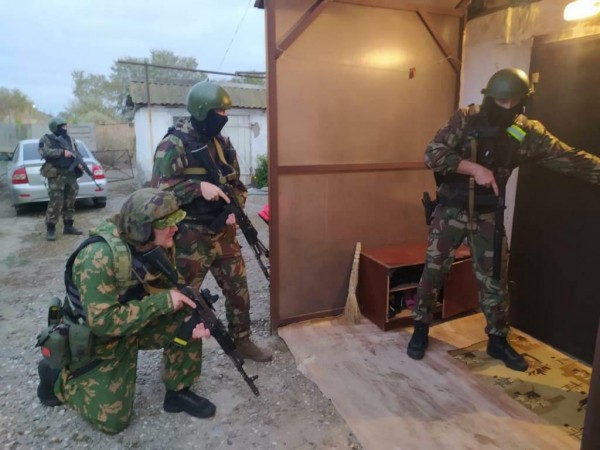 Тюменский ОМОН задержал в Дагестане подозреваемых в хищении бюджетных средств