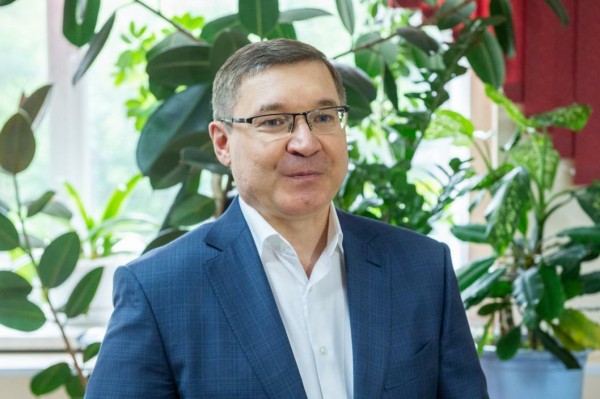 Владимир Якушев поздравил тюменцев с Днем народного единства