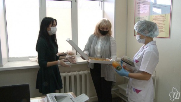 Тюменский ресторан поддерживает ковидные бригады горячими обедами