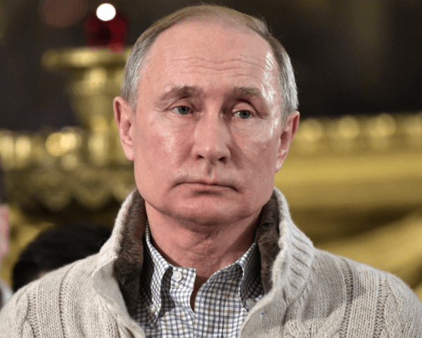 В Тобольске приземлились два самолета администрации президента РФ В Тобольске приземлились два самолета администрации президента РФ