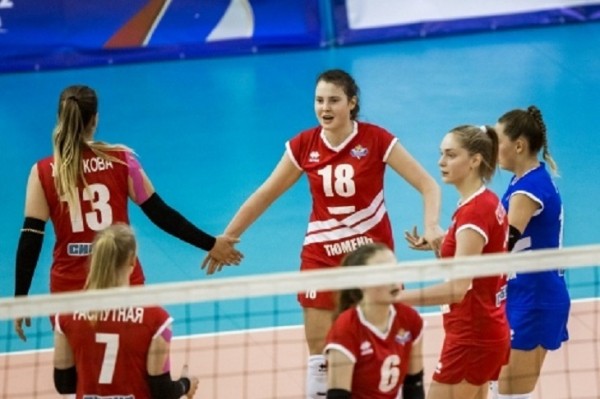 Тюменские волейболистки проиграли лидеру чемпионата 