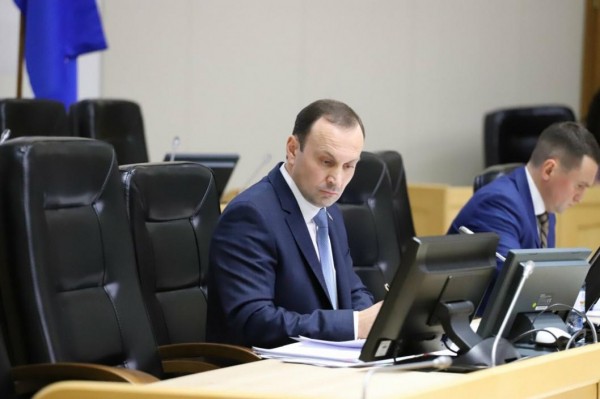 Тюменским депутатам рассказали о подготовке города к отопительному сезону