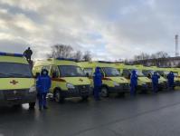 Тринадцать новых спецмашин передал Александр Моор службе скорой помощи Тринадцать новых спецмашин передал Александр Моор службе скорой помощи