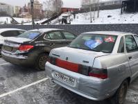 Тюменцы поддержали врачей, борющихся с COVID-19, наклейками на автомобилях