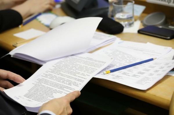 Тюменские депутаты поручили счетной палате провести дополнительные проверки