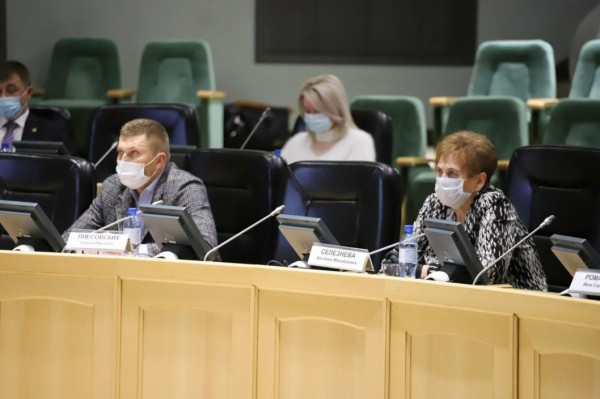 Тюменским депутатам рассказали о финансировании народных дружин