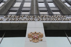 Самое важное в России и в мире на 25 декабря. Части россиянок могут увеличить детское пособие, Соколову вынесли приговор, Греф хочет закрыть льготную ипотеку