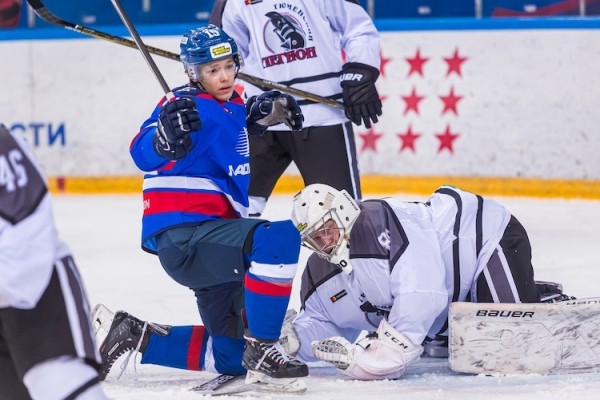 ХК "Тюменский легион" дважды уступил тольяттинским игрокам 