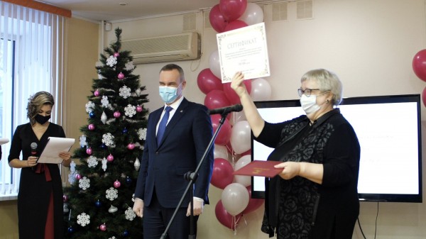 
90-летний юбилей в кругу друзей
