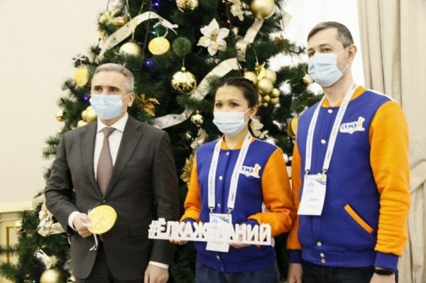 Александр Моор присоединился к проекту "Елка желаний"