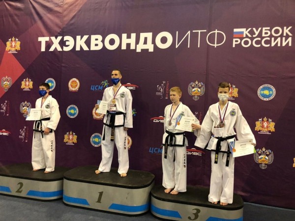 
Знай наших: юные тхэквондисты из центра &laquo;Фортуна&raquo; успешно защитили спортивную честь Тюмени на Кубке России
