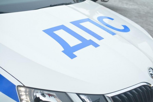 Тюменца могут лишить прав за незаконное использование "мигалки"