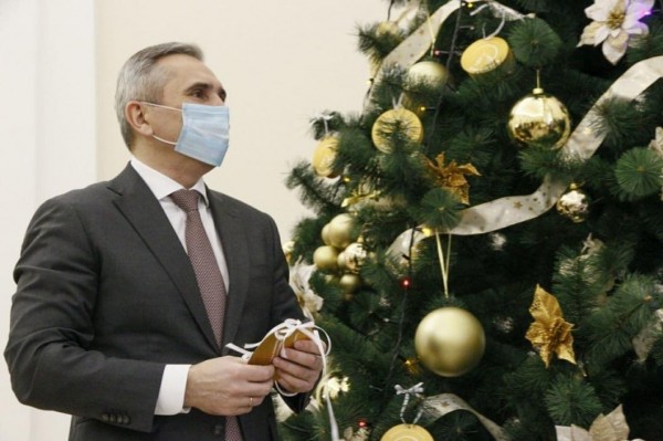 Александр Моор присоединился к проекту "Елка желаний"