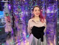 Гостей тюменского "Космоса" встречает елка из веток деревьев