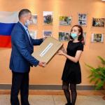 В Тобольске волонтерский центр помогает горожанам с лекарствами и продуктами 