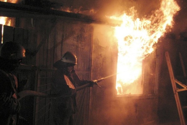 Семья с двумя детьми погибла при пожаре в Тобольске