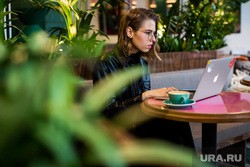 Самое важное в России и в мире на 8 декабря. Владельцам квартир грозят новые штрафы, пенсионерам заморозили выплаты, чиновникам не стали повышать зарплаты